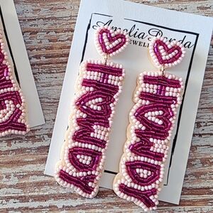 🩷 "HOWDY" Beaded Heart Earrings